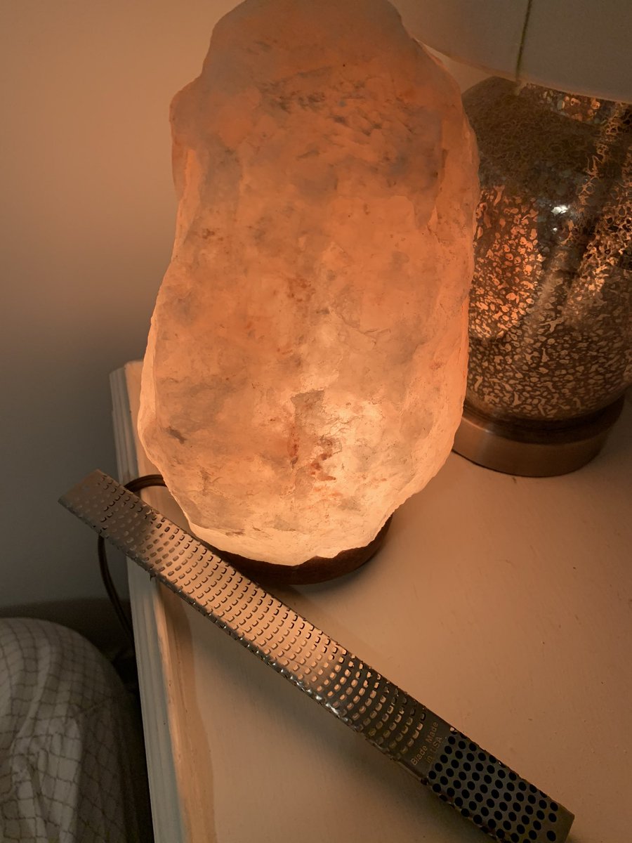 janebaker_'s tweet photo. no salt at the house I’m house sitting so I’m grating this Himalayan salt rock into my soup https://t.co/HUH9y2eRqH
