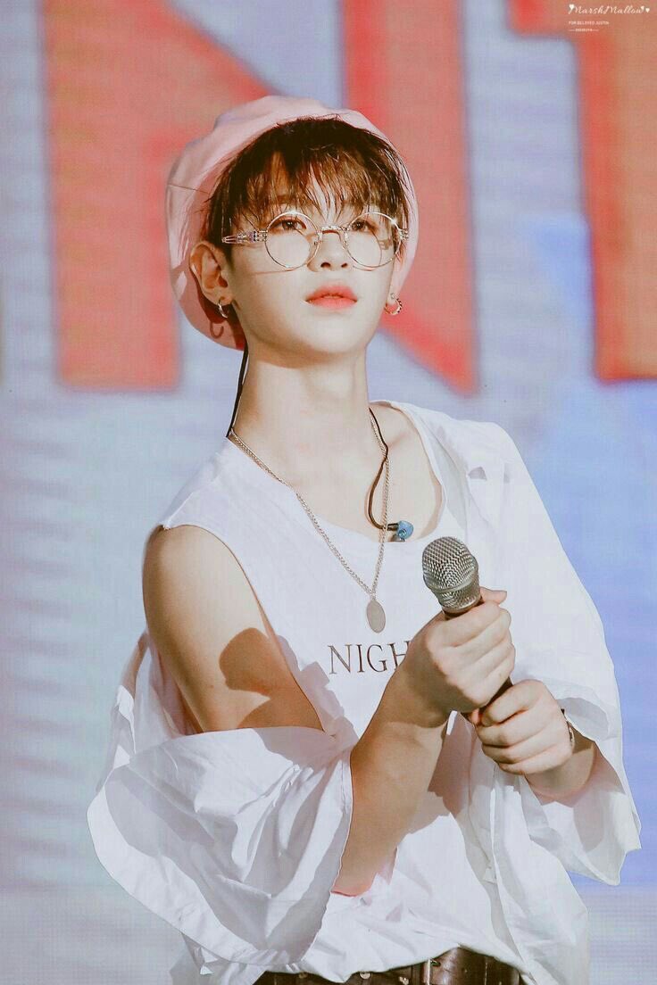 Justin (Huang Minghao)-Main Rapper, Lead Dancer, Visual, Youngest-Birthday: February 19, 2002-Fandom Name: Nana (justina)-Member of NEXT-participated in p101 s2-VERY LOUD and full of energy-Likes writing raps, swimming and cheesy pickup lines-Stage presence !-Soft boy