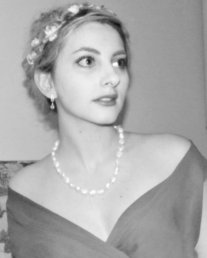 Grace Kelly inspired look ✨ #gracekelly #outfit #fashion #hairstyle #accessories #style #fashionblogger #vintagelook #fotovintage #fotoinbiancoenero #likeforlike #followforfollow #inspiration