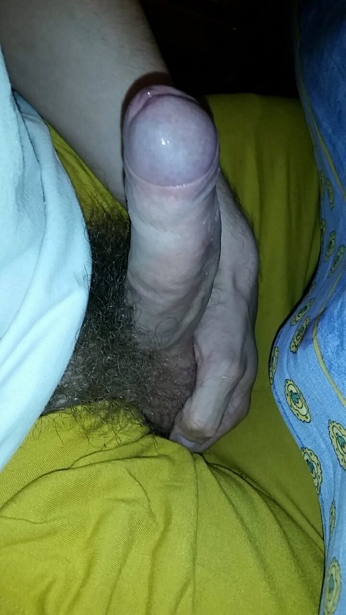 Hairy_Uncut_'s tweet photo. @ma_queue l'autre soir. Bien luisante. #Maqueue #Mouille #Bite #hairy #Poilu #Cock #ASucer #Couilles https://t.co/QuZCyGsApE