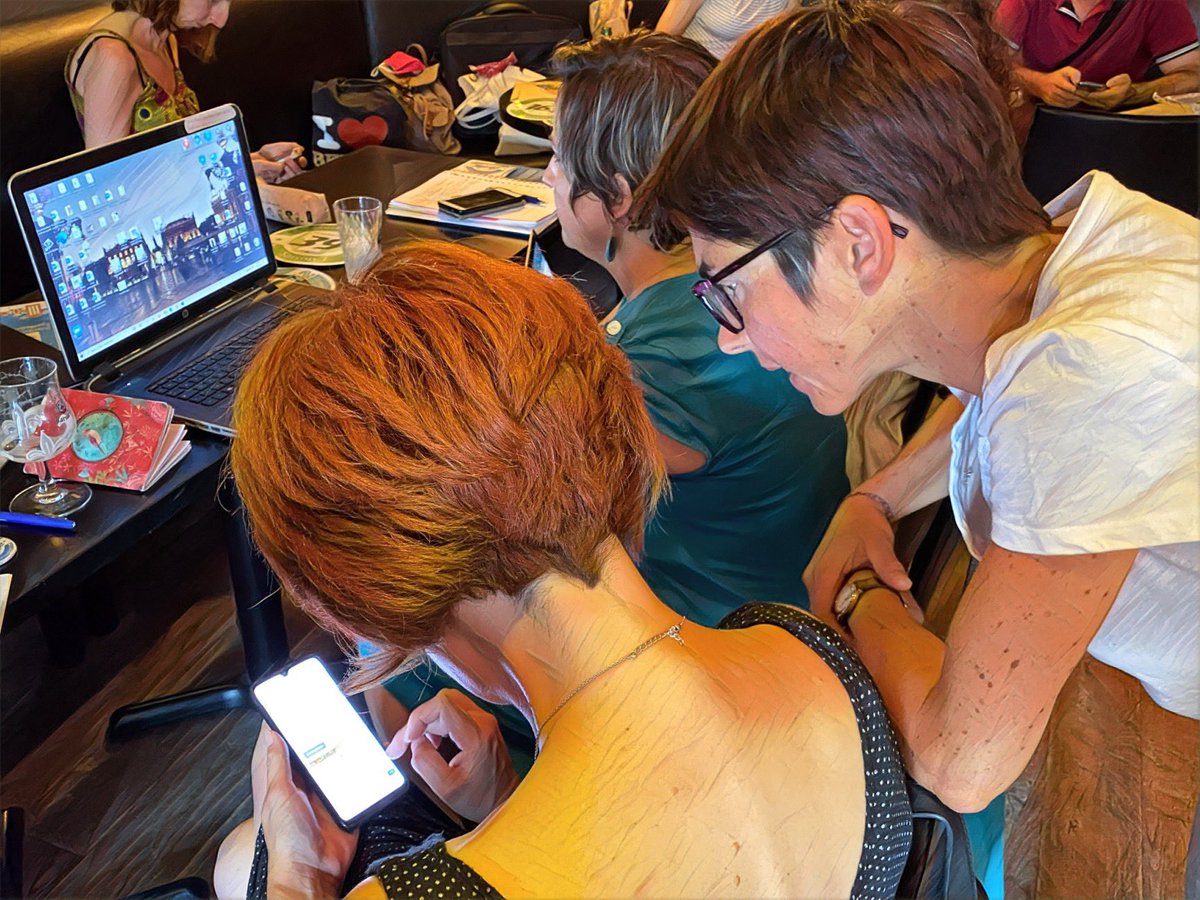 🌟FORMATION 🌟
Un #CaféTwictée c’est découvrir <a href="/TwicteeOfficiel/">TwictéeOfficiel</a>, parler orthographe, numérique et bien ➕ ! Profs aguerris, jeunes enseignants, stagiaires &amp; formatrices de <a href="/acnancymetz/">Académie de Nancy-Metz</a> autour de la barista 👌🏻 <a href="/ValerieFlt/">Valérie Folliet</a>.
On remet ça au bar Le Gavroche @VilledeNancy en janvier ?