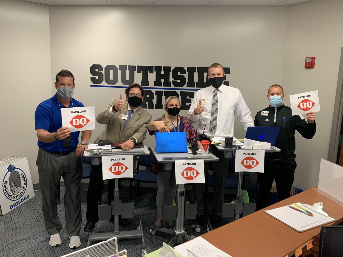 PLSHSTitans's tweet photo. We are celebrating our teachers today with a special treat from Papillion DQ!  A special thanks to them for treating our teachers. This week is a great week to try a new fall blizzard on 84th St. #PaydayParty https://t.co/DVLNWcyz1e