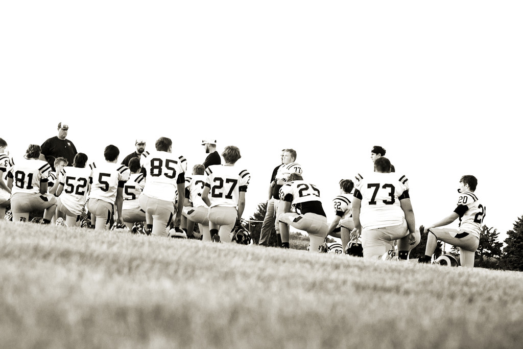 MVAOCOURams's tweet photo. Here's another awesome photo from last night's JV football game.  The photo was submitted to us by Jaclynn Clausen and was taken by Karen Wink.  Thanks, ladies!  

If you have photos to share from events at the school, email them to Angie Sass at asass@mvaoschool.org.  Thanks! https://t.co/GrWu4OagKj