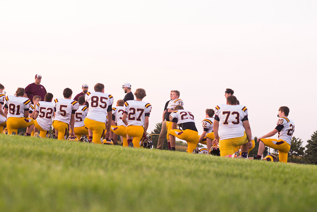 MVAOCOURams's tweet photo. Here's another awesome photo from last night's JV football game.  The photo was submitted to us by Jaclynn Clausen and was taken by Karen Wink.  Thanks, ladies!  

If you have photos to share from events at the school, email them to Angie Sass at asass@mvaoschool.org.  Thanks! https://t.co/GrWu4OagKj