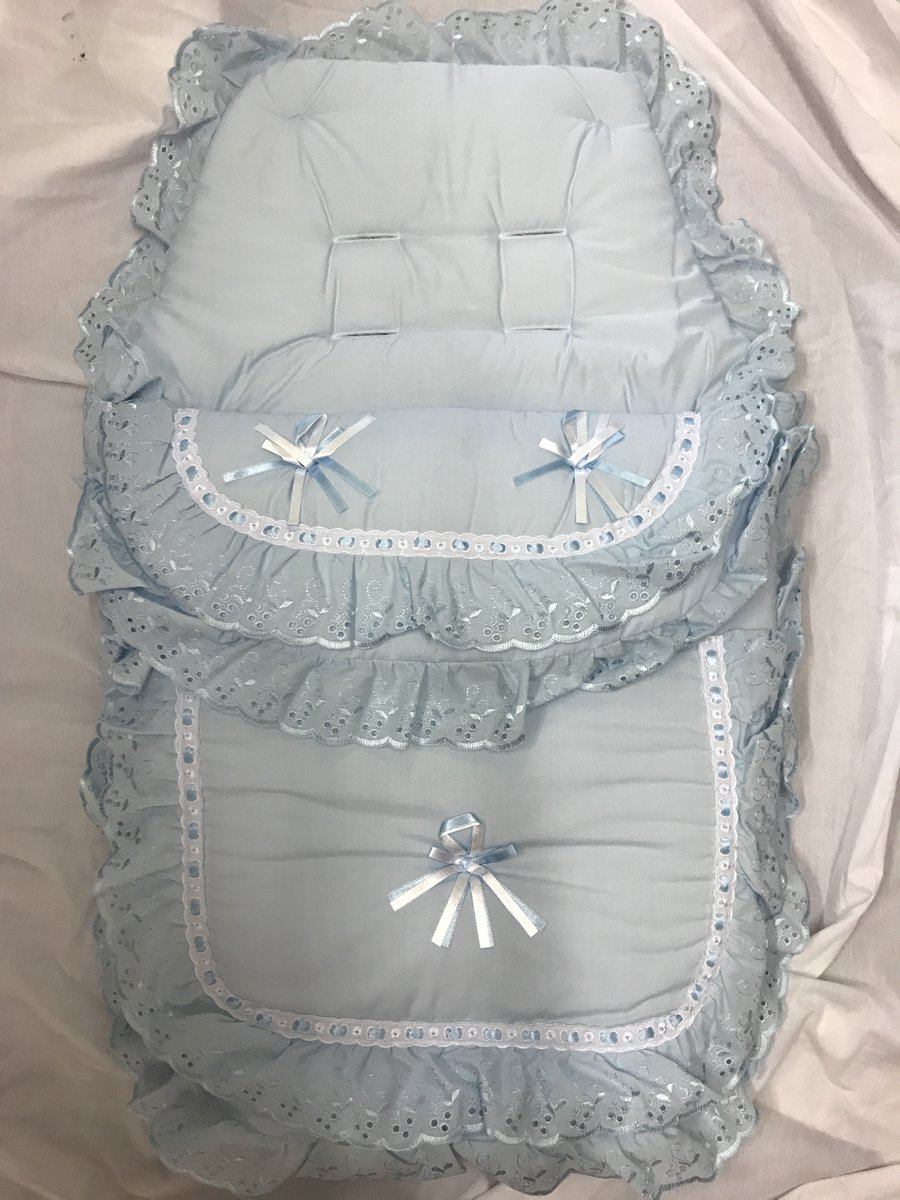 nurseryworldsk2's tweet photo. What does everyone think of these footmuffs?...
These can be used as #footmuffs, #buggyliners or #pramsets
Do you like lots of frills or would you prefer less or none?
Would you have a frilly footmuff for a #babyboy?
#inbizhour #womaninbizhour #babygirl #baby #Stockport #newborn https://t.co/iLxuJRWTjU