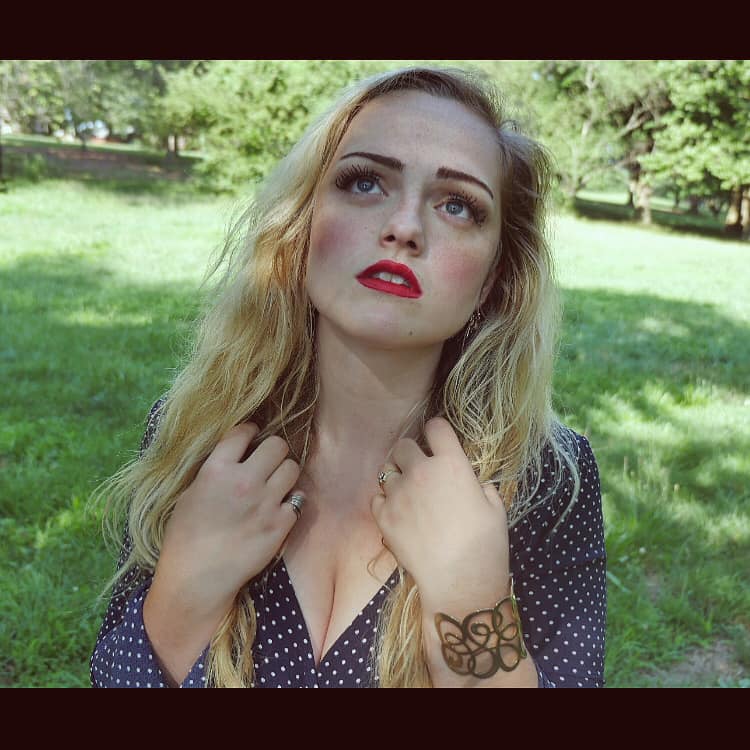 AudioScienceMa1's tweet image. Fresh review for Yemily! flyahmagazine.com/2020/09/singer…