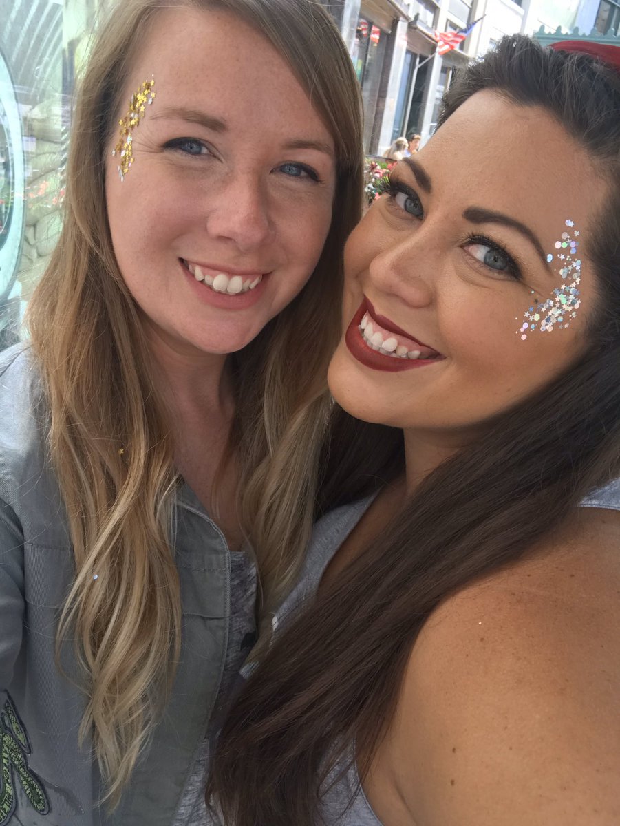 meganmr's tweet photo. My last @taylorswift13 concert was two years ago 😭 #reptourindy https://t.co/AfOE1Grr31