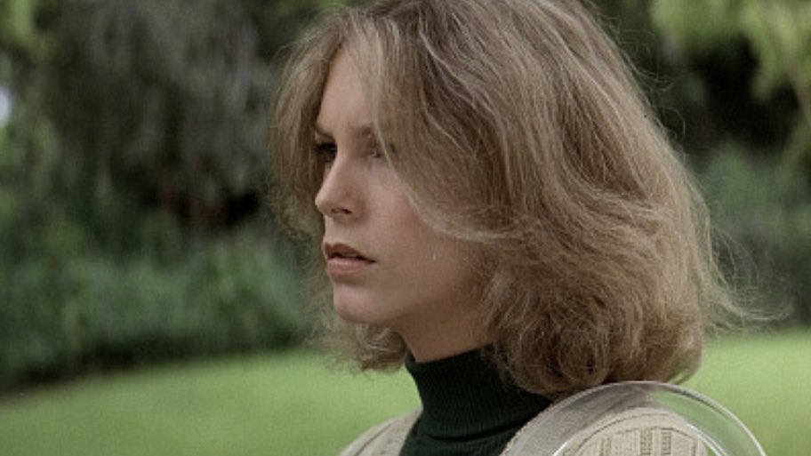 AestheticHorror's tweet photo. Halloween (1978) https://t.co/bn7dmmpt4b