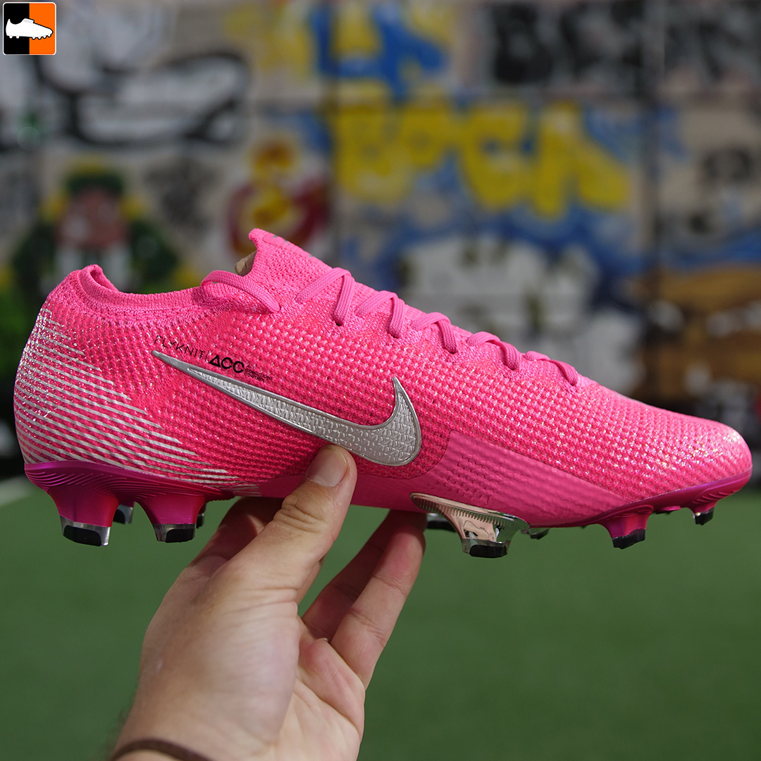 New Pink Nike Football Boots Guaranteed Quality |