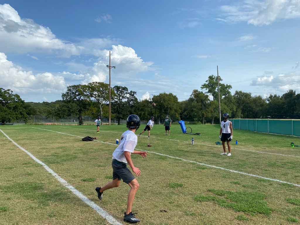 TempleEagles's tweet photo. Ten more days until these boys are back on the field! #EaglePride #FridayNightLights #Family @LSCSN @Gosset41 @SportsDayHS @TXPrivateFBGuy @TappsFootball https://t.co/38EYmR5UwV