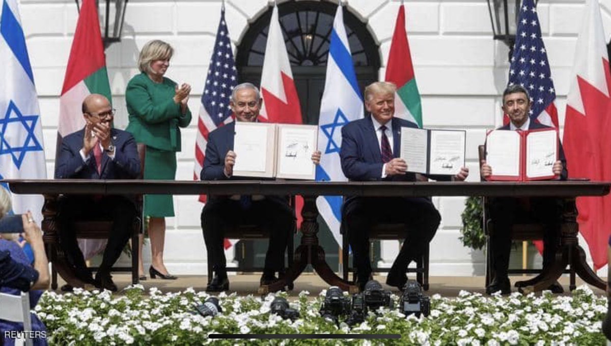 بالرؤية الثاقبة للقيادة الاماراتية الرشيدة، جاءت معاهدة السلام التاريخية خطوة تحفّها قلوب الإماراتيين وعشاق التعايش لترسم معالم سلام جديد ودائم في الشرق الأوسط، قاعدته حفظ الحقوق ومنصته التعاون المثمر ومد جسور التواصل من أجل الأجيال و التنمية ومستقبل مزدهر
youtu.be/FQ5-CYoVAFA