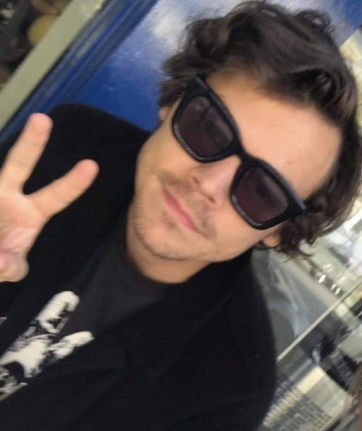 HarryTPWKstyles²⁸ tweet media