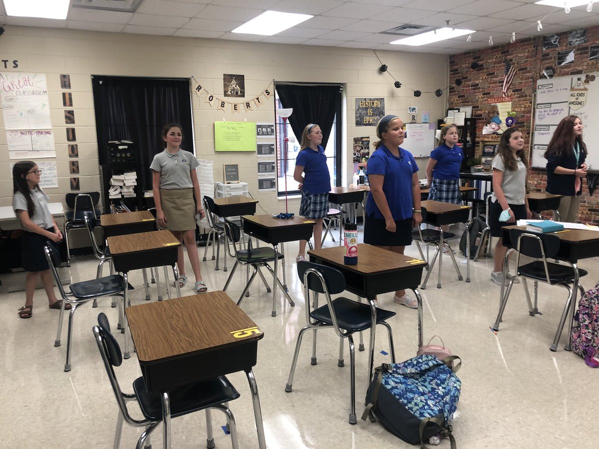 gcaearlymiddle's tweet photo. Caught a few moments today  of our Early Middle praise team practicing to lead worship in chapel.   My heart was filled as they sang about being a child of God! https://t.co/USIpdNJRFe