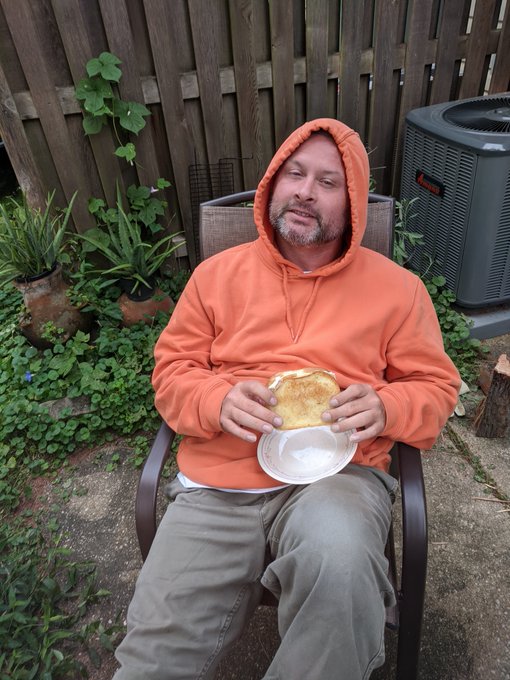 All homemade lunch, grilled cheese and creamy tomato basil soup #hammocklife https://t.co/rbO7xAOlUI<a href="/tag/hammocklife"class="tags"><span>#hammocklife</span></a>