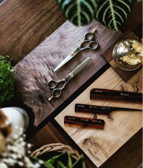 Kentbrushes's tweet photo. Which tool would you choose? 🔥🔥🔥

Shop Kent's handmade combs online today: https://t.co/FSOjIvC3Vp

#KentBrushes #KentCombs #BeardCombs

📸 Instagram: @emiljobalex https://t.co/2VinWMNnT4