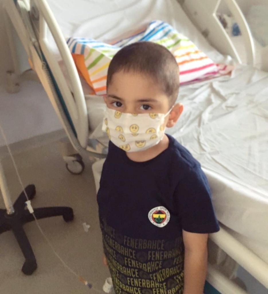 Kayserimizde yaşamakta olan ve lösemi teşhisi konulan Arın Yıldırım kardeşimize kök hücre bağışı yapmak için grup farketmeden kan aranmaktadır. Kızılay Kan merkezlerine kan bağışı yapabilirsiniz. Sende duyarlı ol. #arınaumutol 
#pinargultekin
#SuriyelilerSuriyeye 
#Çarsamba