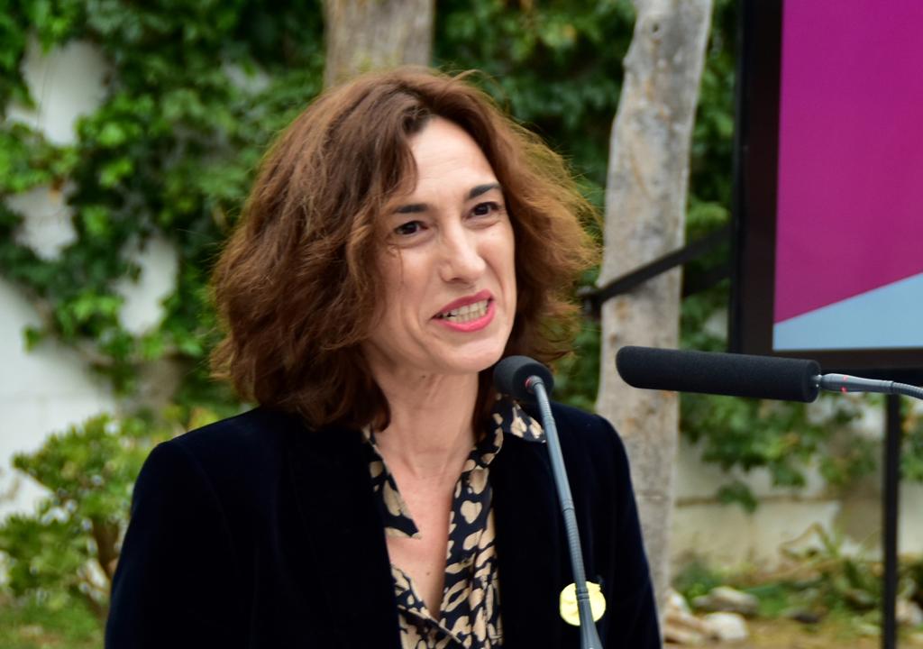 Enhorabona <a href="/rosatubau/">rosa tubau llorià🎗</a> flamant DG de Creació, Acció Territorial i Biblioteques de <a href="/cultura_cat/">Cultura</a>. Com a Regidora de Cultura <a href="/AjSitges/">Ajuntament de Sitges</a> sempre vas estar compromesa amb la Cultura pq és essencial en la societat i un pilar de l'Estat del Benestar. La Cultura del País en bones mans!