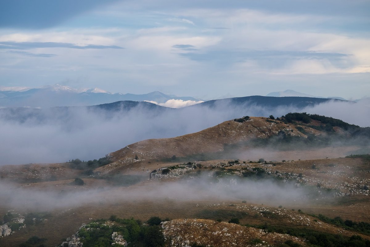 Morning mist

#photography #photooftheday #mist #landscapephotography #nature #travel #fujifilm #fujifollowme #picture #frosolone #italy