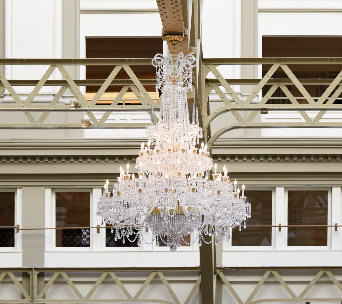 Did you know there are 630 custom-designed Schonbek-Swarovski chandeliers strategically located throughout @TrumpDC?
No detail is too small when the end goal is excellence: https://t.co/vV8NrNGNFa https://t.co/Lw9nCfE3Bx