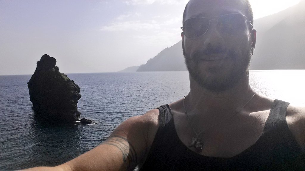 JSepel's tweet photo. #ELHIERRO🇮🇨 #elhierro🇮🇨 #isladeelhierro🇮🇨 #enlaisladeelhierro🇮🇨 #ElHierro #JOELSE #JOELSEPEL #JOELESEPEL #JS #CN #GG #CRUMBLENOT #GIUSEPPEGUARINO #GUARINOGIUSEPPE #JoelSeInElHierro #asupergifted #bestcomposer #rockersinger #elmusico https://t.co/T8ir3xU2GT https://t.co/nebyYAlEJe https://t.co/yw4ABm8qM8