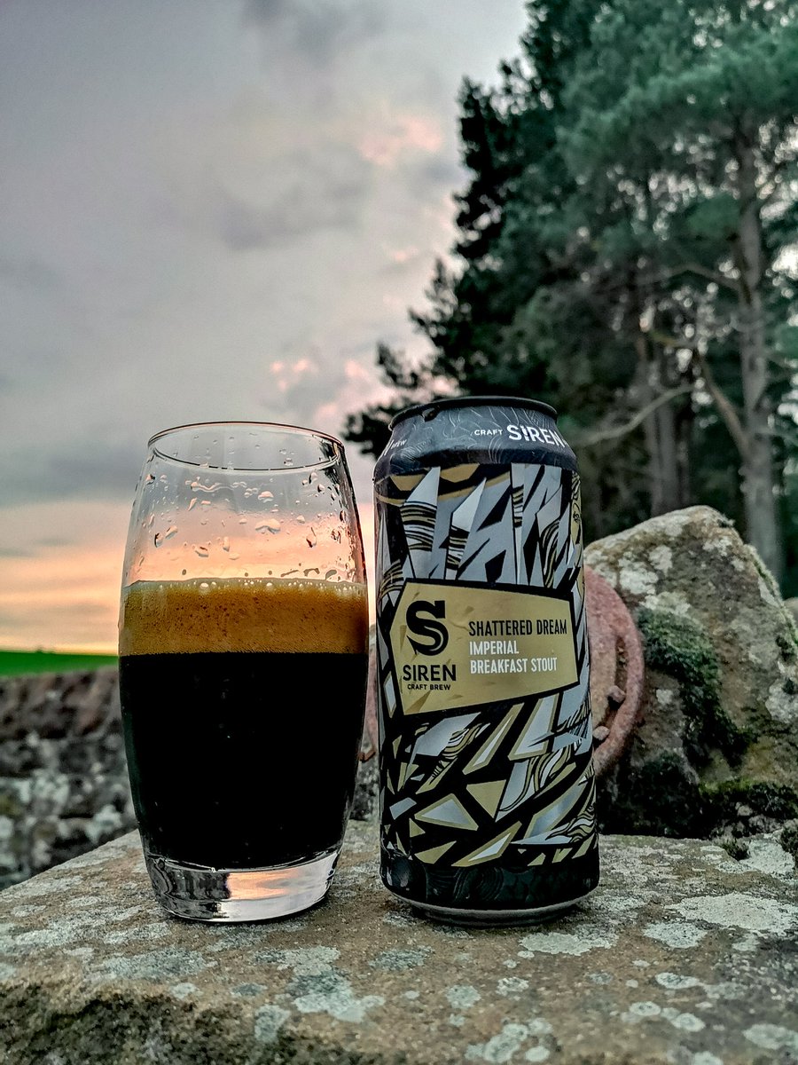 Enjoyed the sunset earlier with this beauty #craftbeerhour <a href="/SirenCraftBrew/">Siren Craft Brew</a>