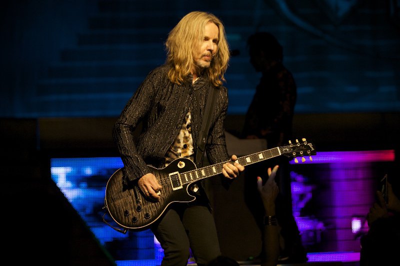STYXtheBand's tweet photo. Tommy Shaw is featured in a never-before-seen episode of 'Live From Daryl's House' on @AXSTV! The show airs Thursday, October 1st at 8 p.m. ET/5 p.m. PT. Join us and set you DVR at https://t.co/Wgv1WArG3x https://t.co/jPaYNjx6mh