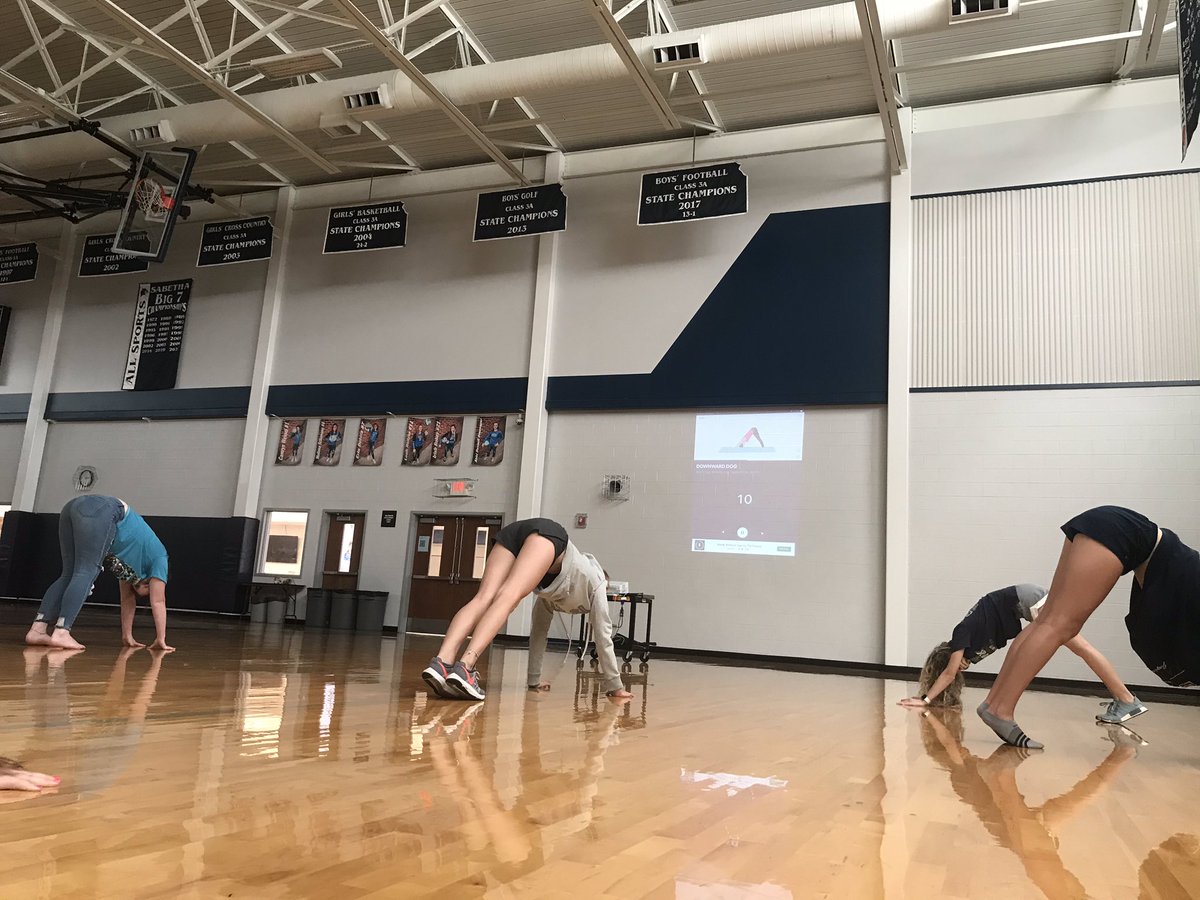MrsManchePE's tweet photo. Sometimes you just need a good yoga session to get you through the rest of the day! https://t.co/JqVVuJZDxL