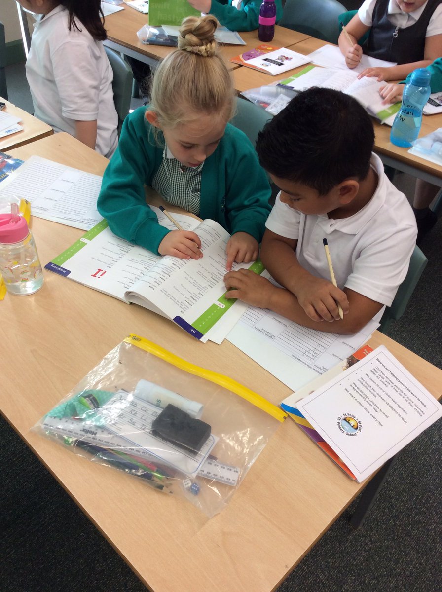 Lakeside_school's tweet photo. Y2SV were learning how to use thesaurus’ today - great use of the alphabet and some much better word choices used. #thesauruswork #synonyms https://t.co/UxkQAvw5Gj