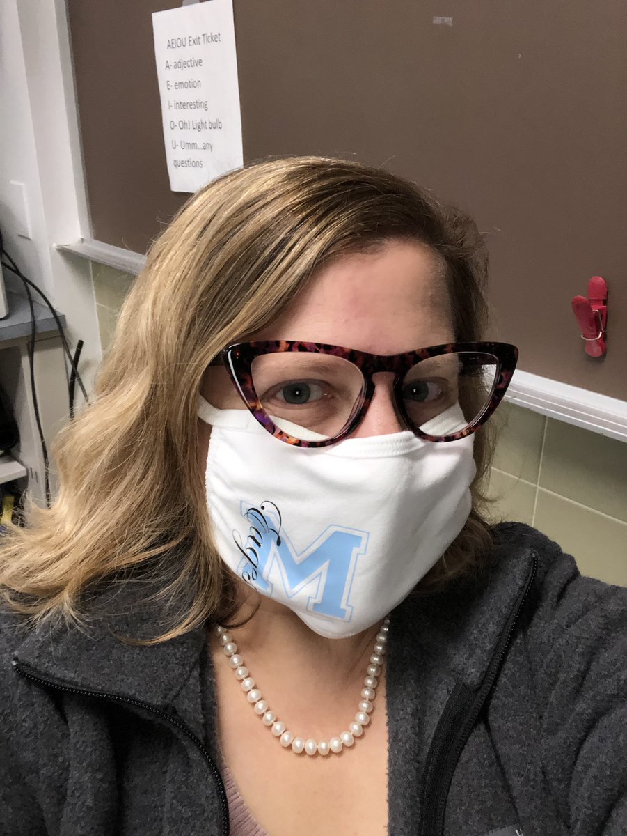 MrsEnglishManns's tweet photo. Midlakes mask ✅ Blue light protective glasses ✅ Pearl necklace on for the first time since March✅ Let’s go! 🖤🤗💙🍎#Midlakespride https://t.co/C6FEfwjPK9