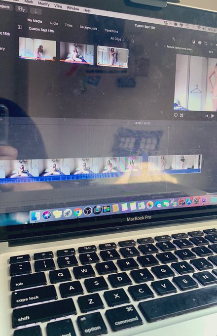 Filmed a couple short clips and a great photoset today. Stay tuned on my site and ManyVids page! 🎥 https://t<a href="/tag/mvsales"class="tags"><span>#mvsales</span></a>