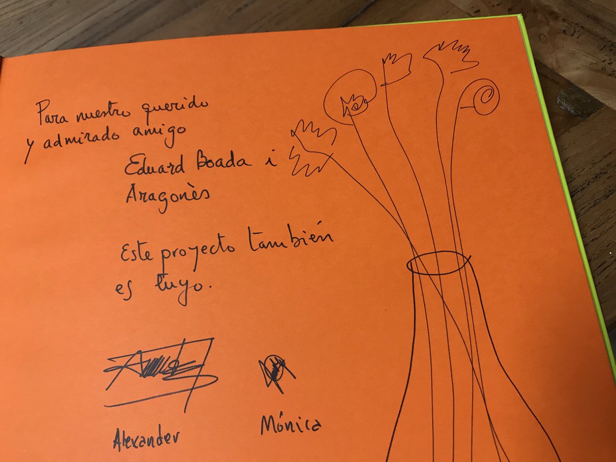 eduardboada's tweet photo. 🗣Cantar abans d’anar a dormir és fruit d’un treball que va involucrar moltes persones {moltes ànimes} quan ningú parlava de la #Covid_19 i la nostra vida era més normal. Poder-ne escriure el pròleg ha estat un luxe! Ara ja el podem llegir, guaitar i escoltar! Gràcies #Tarragona! https://t.co/3BeOutXD63