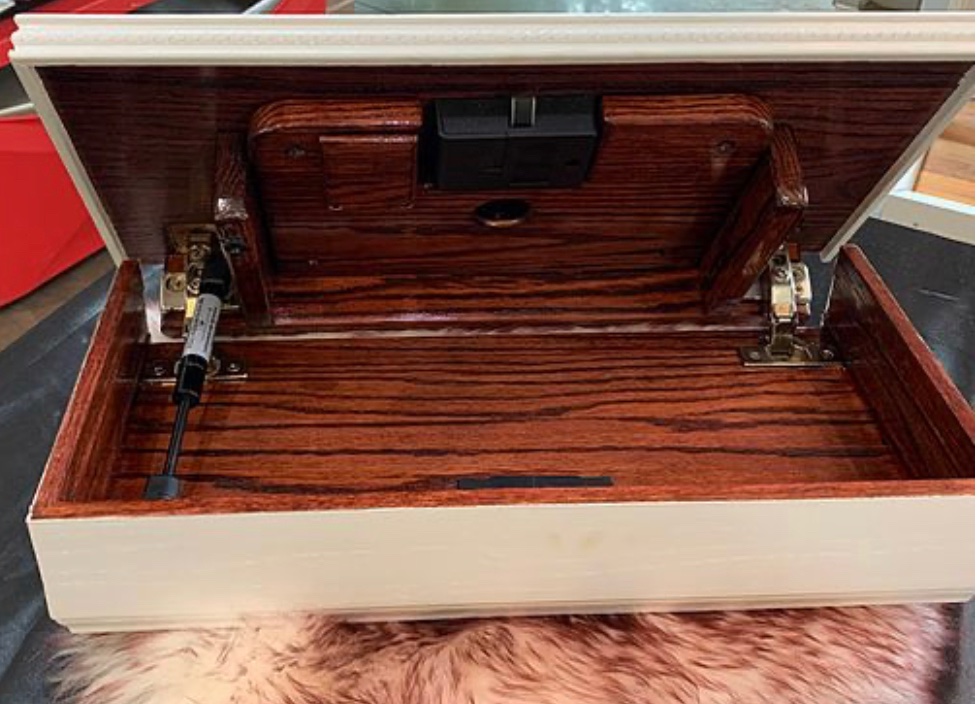 LockMyGun's tweet image. Single pistol fingerprint lock