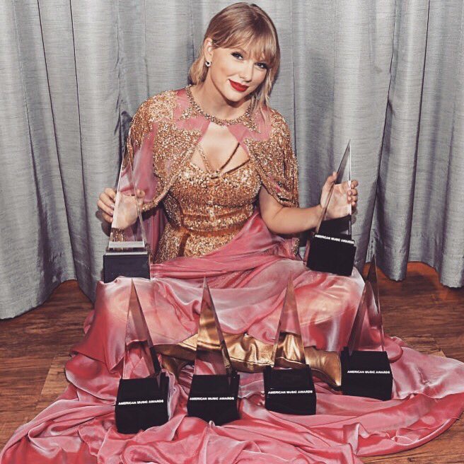 Taylor is the artist with the most AMAs wins ever. She’s also the most awarded female at the Billboard Music Awards. 2 of the 3 most important music ceremonies.