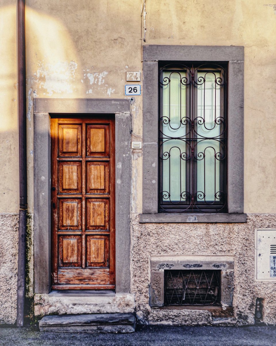 Ms_Spritz's tweet photo. Doors Of Italy.... #Sarnico #Lombardia #DoorsOfItaly #Italy https://t.co/4Ugk08FKVo