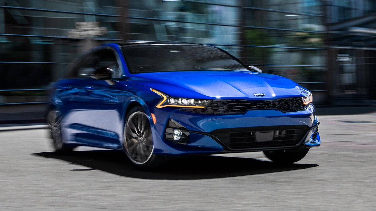 Kia's tweet photo. Life can be the good kind of blur with the #KiaK5.

https://t.co/VXXOx1GYhl https://t.co/szEUEsAOdp