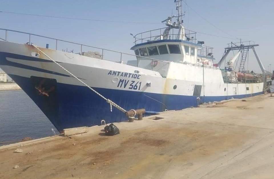 gianlucarizzo46's tweet photo. Esprimo la mia legittima apprensione per i 18 pescatori dei pescherecci #Antartide e #Medinea trattenuti illegalmente da parte delle forze libiche di #Haftar.
Con la #Farnesina  bisogna lavorare per una #Libia stabile, evitando che episodi come questo abbiano ancora a ripetersi. https://t.co/BaEa10Ccy7