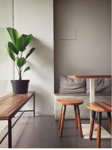 LoveSuccessSD's tweet photo. Have you ever considered minimalism? Kelly has, and this is what she has learned. - https://t.co/39RVZKxpVk https://t.co/hc6ir02I3n