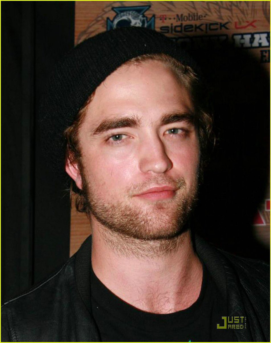 RPAustralia's tweet photo. ๐ธ Flashback:ย ๐๐๐ค๐๐๐ก๐ ๐๐๐๐๐ ๐๐๐ ๐๐๐ช๐ฃ๐๐ ๐๐๐ง๐ฉ๐ฎ 2008
ย
#RobertPattinson #outandabout #galasandevents #TMobile #BeanieRob https://t.co/UxFMbDE5e6