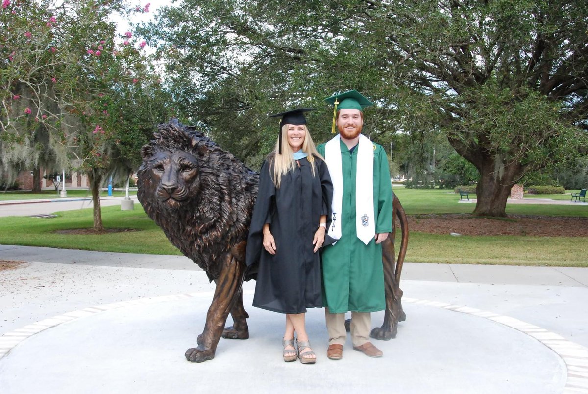 allieoop_15's tweet photo. my mom &amp; bro graduated together this summer &amp; I'm crying about it. so proud. 

bro: bachelor's in finance
mama: master's in educational leadership https://t.co/o2rztKRHdz