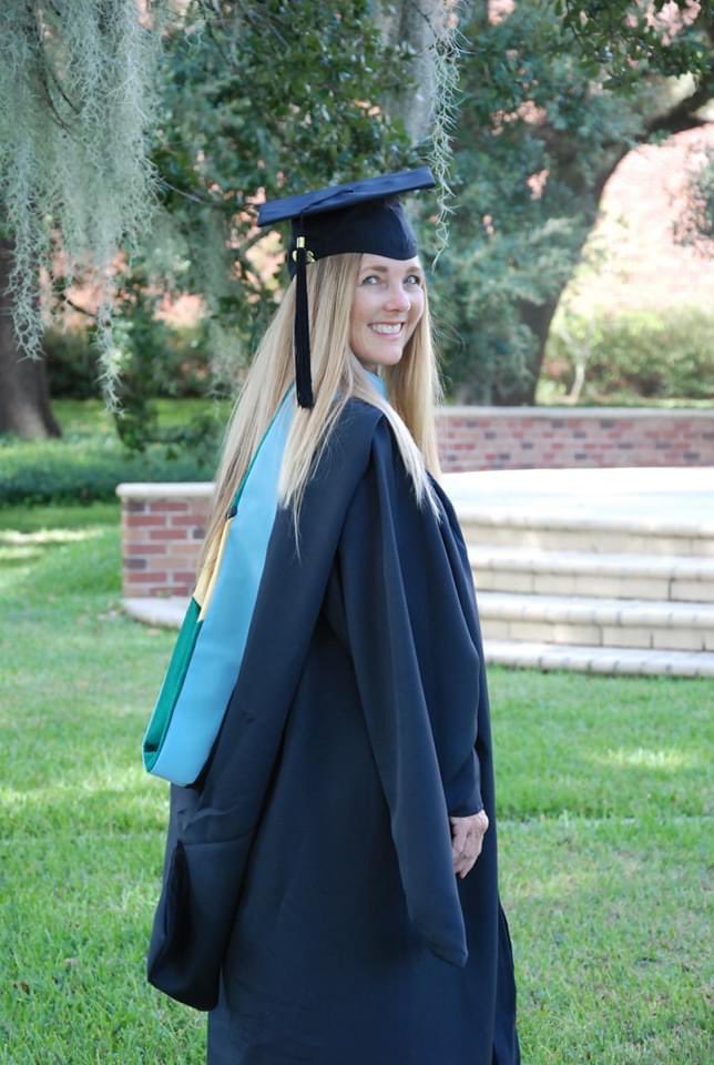 allieoop_15's tweet photo. my mom &amp; bro graduated together this summer &amp; I'm crying about it. so proud. 

bro: bachelor's in finance
mama: master's in educational leadership https://t.co/o2rztKRHdz