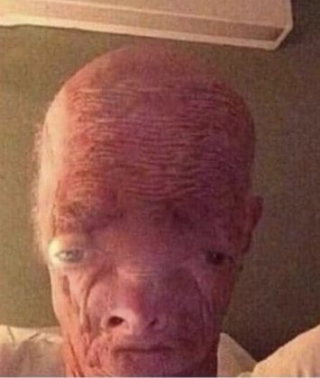 raphin0u's tweet photo. Paredes quand il s’agit de faire la bagarre vs Paredes quand il s’agit de jouer au football #PSGOM https://t.co/WxSg7oALk5