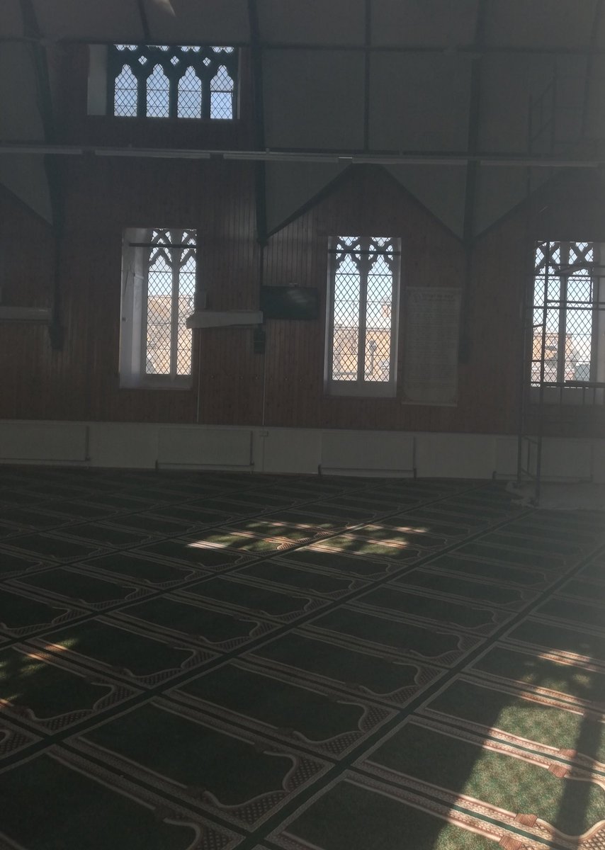 LostChurches's tweet photo. Church to Mosque - quite unusual actually. This one was non-conformist and I don't believe any Anglican Parish Church in England has ever been converted to a mosque. Why not though?
#lostchurches https://t.co/9gWmVNzJnp
