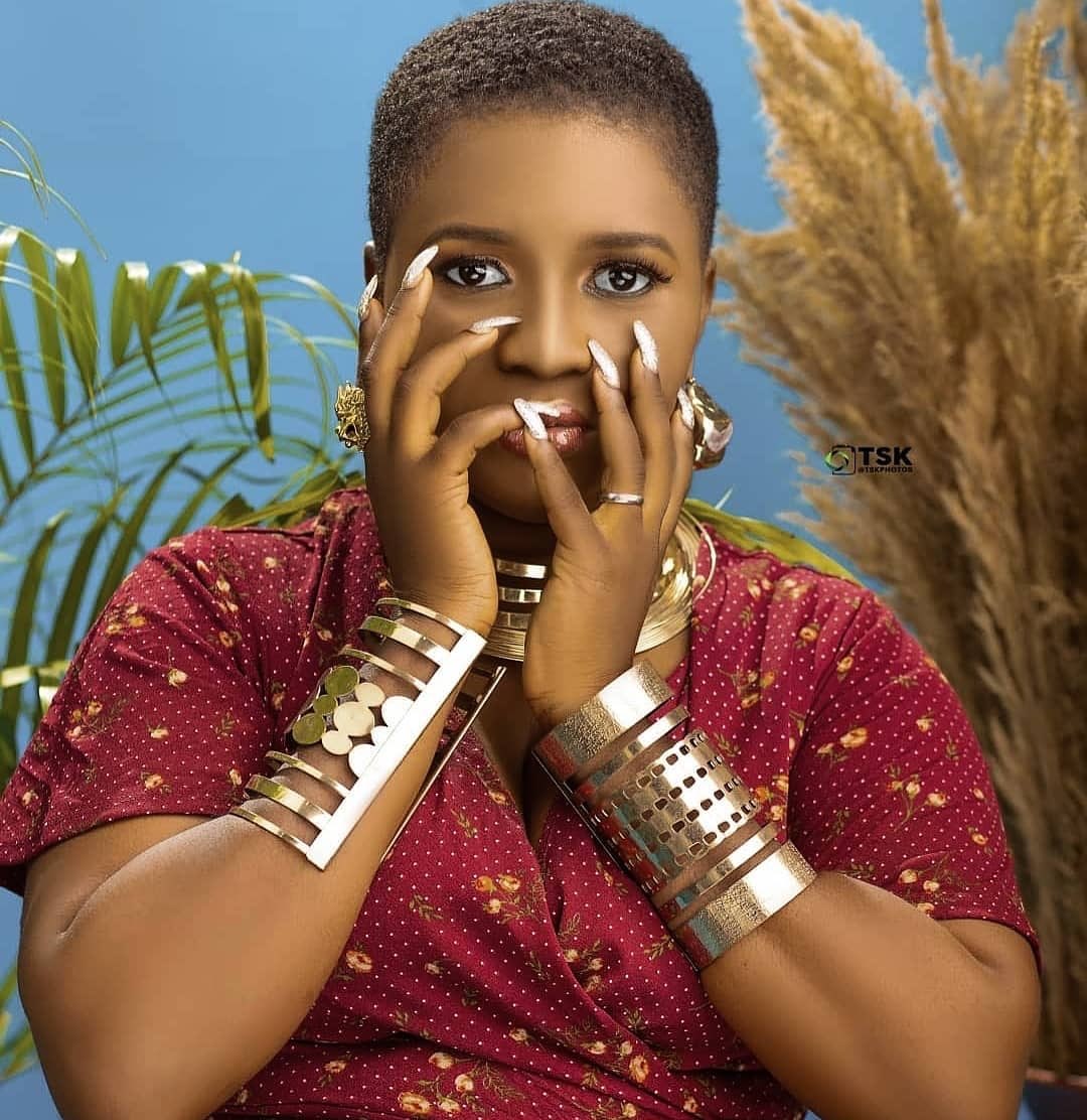 franfunmi's tweet photo. @aproko_doctor Promo alert!!!
💃🏾💃🏾💃🏾
Franfunmi Photostudio is offering a🔥hot deal of 12 retouched photographs with 3 different outfits for 25k and with makeup 35k
Follow us and send us a DM
@franfunmispace on IG or @franfunmi on Twitter
 Or contact 08064606981 to book a slot.
#AprokoSME https://t.co/JJJcfzYhap