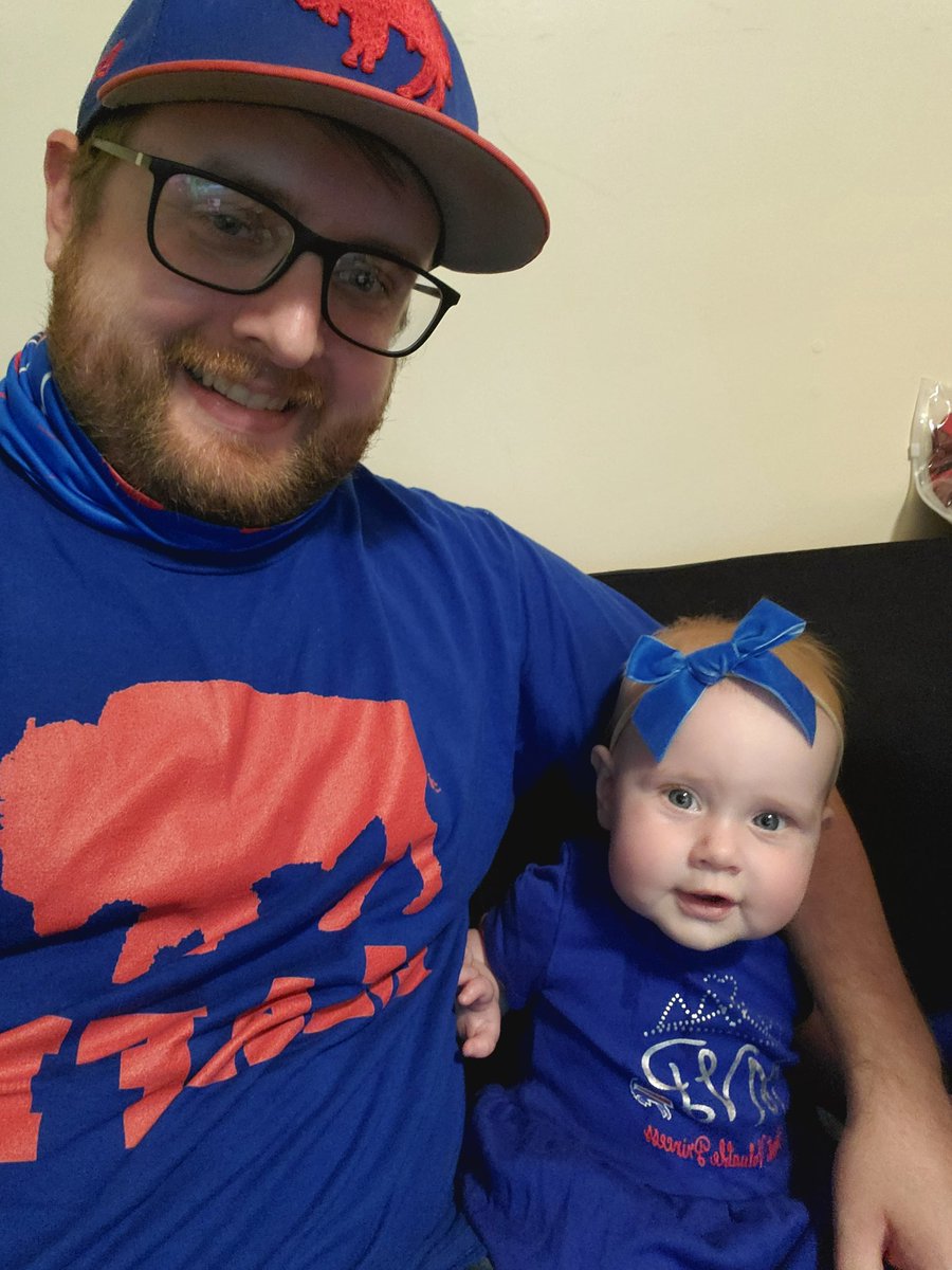 Watching <a href="/BuffaloBills/">Buffalo Bills</a> games is a little different this year. Missing the <a href="/BillsBackersBOS/">Boston Bills Backers</a> but my little girl is keeping me company today!

#BillsMafia <a href="/LabattUSA/">Labatt Blue Light</a>