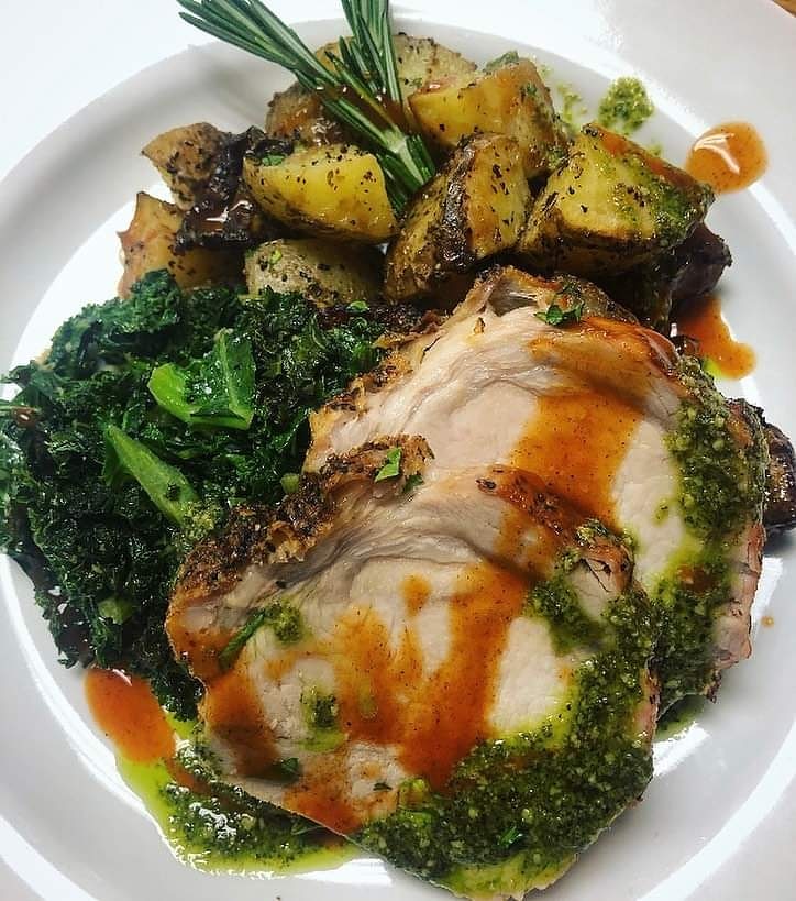 Roasted Pork Loin, Rosemary Roasted Yukon Gold Potatoes &amp; Sautéed Garlic Kale on this glorious Sunday! #foodpeoplehospitality #mmidining