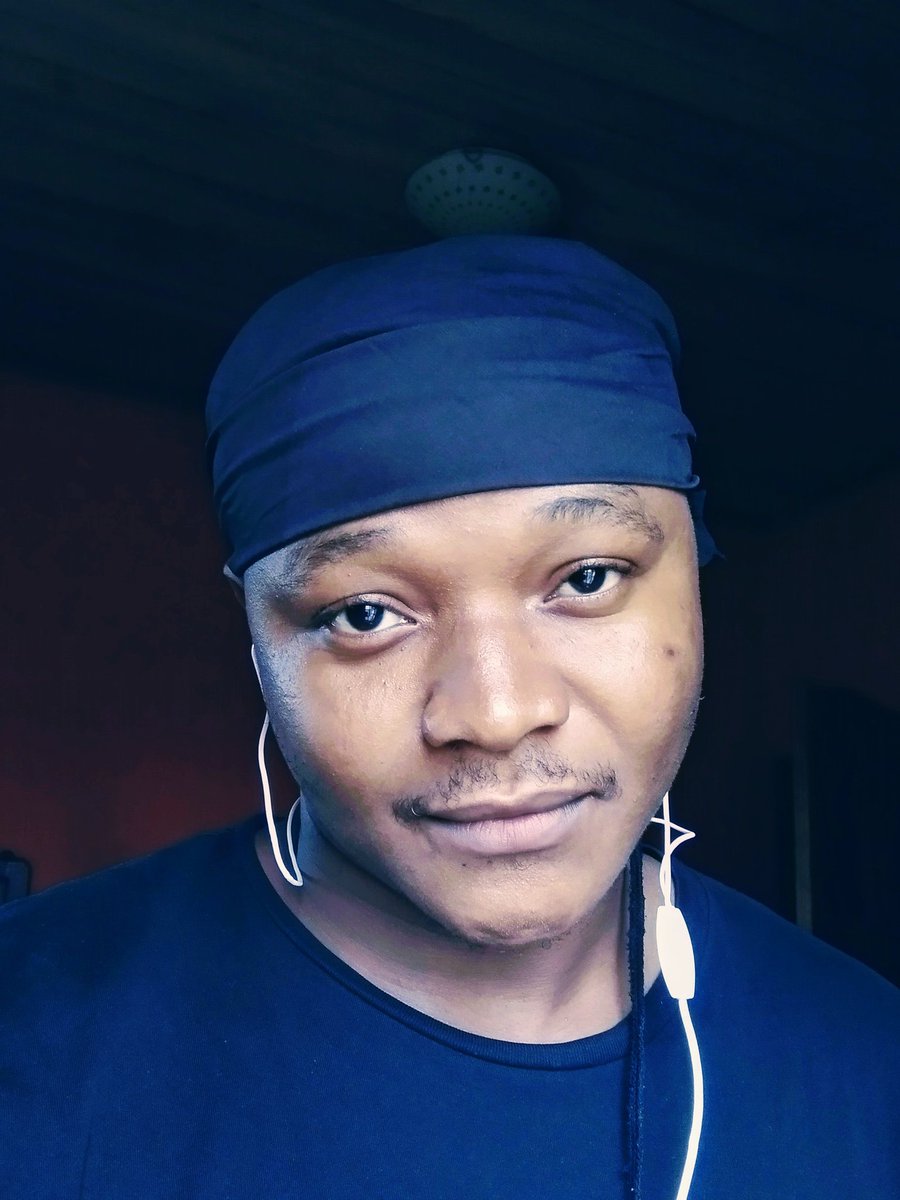 Kynxley1's tweet photo. I dey always follow back https://t.co/Ubmi3z8YvQ