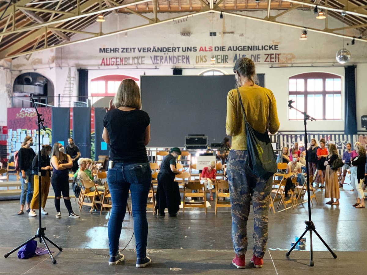 LGBTfamilie's tweet photo. Feministische @sondersession : «Workshop #EheFürAlle aus feministischer Perspektive» Gleichberechtigter Zugang zur künstlichen Befruchtung und Absicherung des Kindes ab Geburt, eine zwingende Notwendigkeit. Es ist wichtig nun eine gleichberechtigte Ehe zu schaffen💜✨ https://t.co/SbjFUnLW9Q