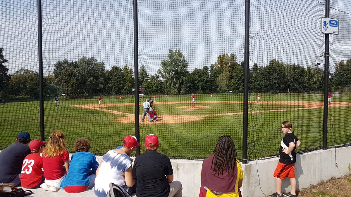 KSB_Wroclaw's tweet photo. @KSB_Wroclaw in red and @MiastoKutno in black gets: 2:5 i 1:0,  and becomes the new Polish Baseball Champions. 1st time in the history of our city!! https://t.co/HGf6uXHft1