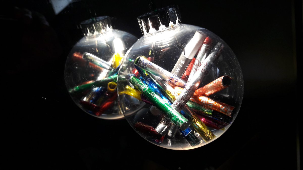 individuallight's tweet photo. @TheoPaphitis #SBS @jlandpartners 2019
#PaintedBee Christmas Baubles
#illuminated
@qualitystreet #wrapperart
#HalloweenLights
@LFC #footballlights
#SBS https://t.co/n2itl0KsWc