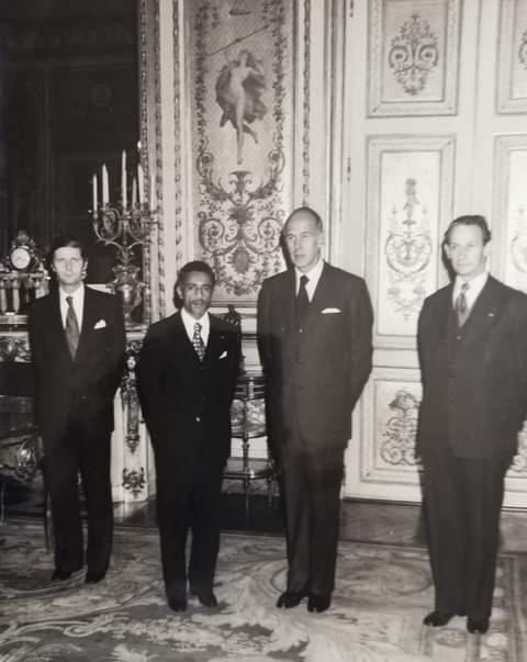 Azali_officiel's tweet photo. J'ai appris avec tristesse la disparition du Prince Said Ali Kemal Eddine, ancien Ministre et 1er Ambassadeur des #Comores en France, mais aussi un ami aux précieux conseils. Toutes mes condoléances à sa famille, ses proches, aux militants de son parti SHUMA et au peuple comorien https://t.co/2RLEqmmhj4